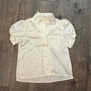 White short sleeve blouse